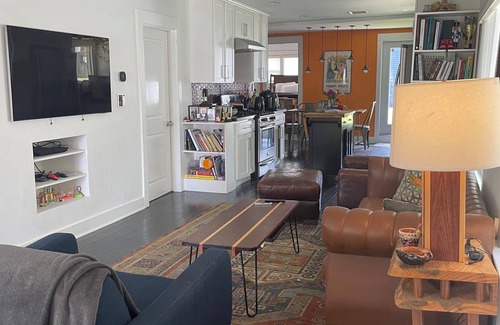 Los Feliz Casa | Peaceful Mid-Century House in the Heart of Silver Lake