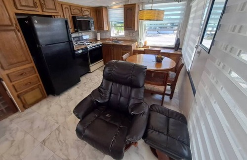Riverwood Casa | Peaceful mobile home with AC in Port Charlotte