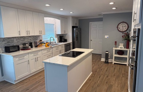 Monroe Casa | Peaceful Modern Country Home with all amenities