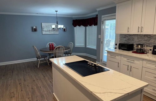 Monroe Casa | Peaceful Modern Country Home with all amenities