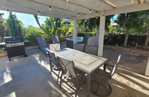 Mission Viejo Casa | Peaceful modern renovated house with hot tub