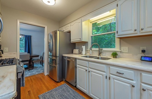Montreat Casa | Peaceful Montreat Cottage with Winter Views