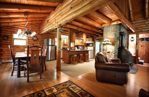 Bolton Landing Casa | Peaceful Moose - Lovely Home On 3 Acres ~ Great View ~ Screened-In-Porch!