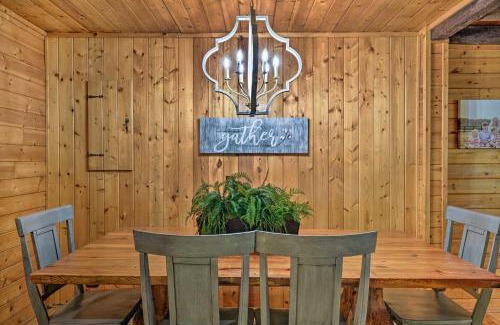 Moravian Falls Casa | Peaceful Moravian Falls Cabin Near Fishing!