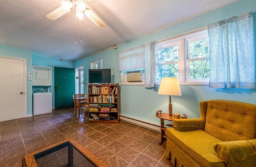 Lake Junaluska Casa | Peaceful mountain lake retreat with free WiFi and private patio