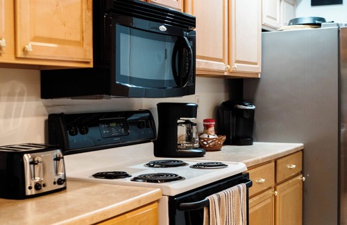 Mifflinburg Cabina | Peaceful Mountain Cabin close to Penn State, Bucknell & Susquehanna! Sleeps 10!