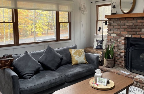 Hamlin Cabaña | Peaceful Mountain Cabin in Lakefront Community
