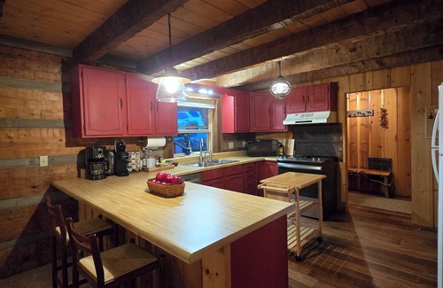 Zionville Cabina | Peaceful Mountain Cabin over 4,600 ft elevation