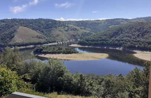 Oradour Casa | Casa Vacacional en Oradour con Terraza