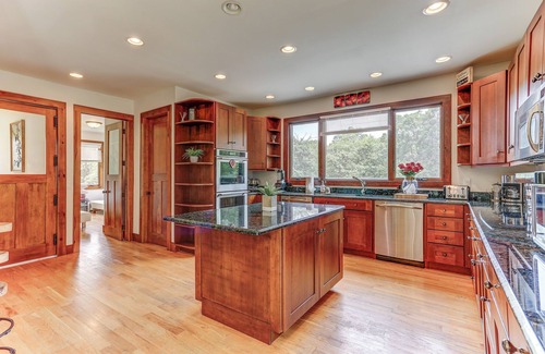 Beemerville Casa | Peaceful Mountian Oasis: Firepit, Hot Tub, Sauna!