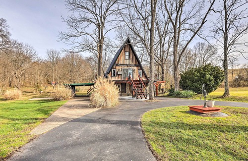 Mount Sterling Cabaña | Peaceful Mt Sterling Cabin: Deck & Fire Pit!