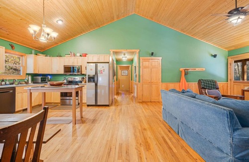 Brevard Casa | Peaceful Nature Retreat on 66 Acres | Pond, Trails
