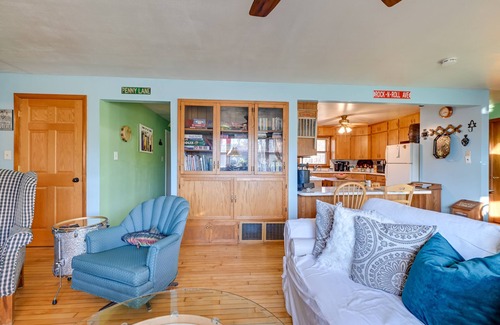 Necedah Casa | Peaceful Necedah Retreat: 3 Mi to Lakes!