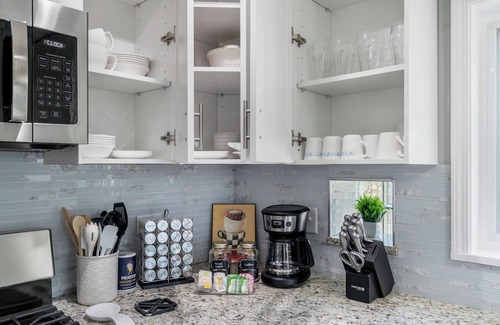 Cragin Apartamento | Peaceful Oasis - Captivating Six-Bedroom Escape
