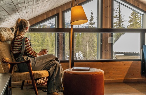 Oystre Slidre Cabina | Peaceful Oasis With Panoramic Views & Sauna in Beitostølen
