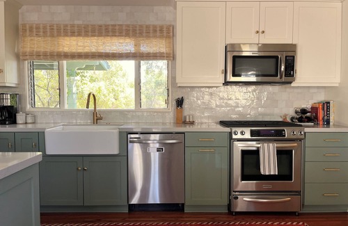 Oak View Casa | Peaceful Ojai estate, nestled in the oaks; 2,400 sq ft living space