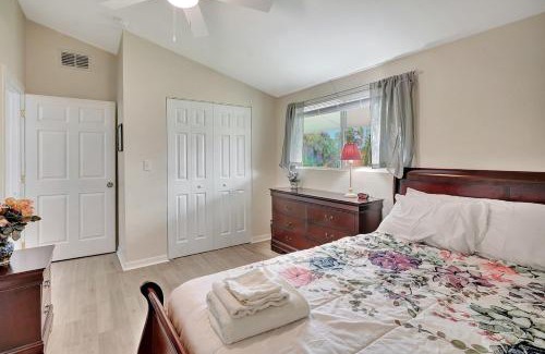 Truckland Casa | Peaceful Old Charm Oasis Near The Beach -Huge Yard