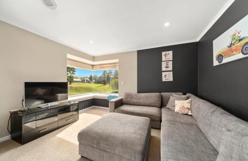 Kinloch Casa | Peaceful on Par