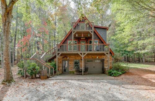 Gainesville Casa | Peaceful Paradise Cabin Farmhouse with Huge Hot Tub