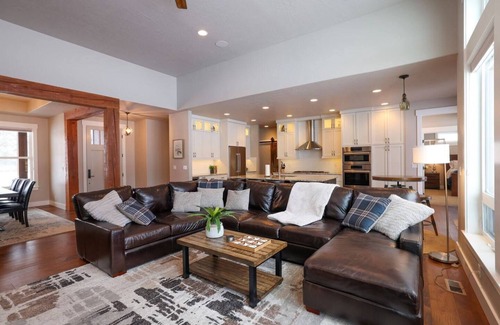 McCall Casa | Peaceful Payette Paradise - Luxe Family Getaway