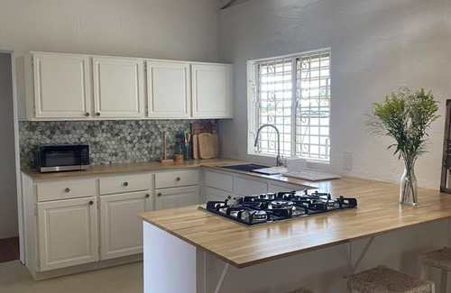 Holder's Hill Casa | Peaceful Payne’s Bay Home, minutes from the beach