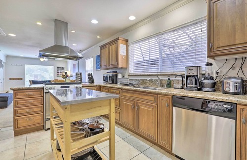 Petaluma Casa | Peaceful Petaluma Getaway w/ Deck + Grill!