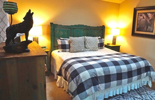 Ruidoso Cabina | Peaceful Pines Cabin - Two Bedroom Cabin