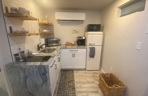 Hanson Apartamento | Peaceful Pines Haven~ cozy studio near the ponds