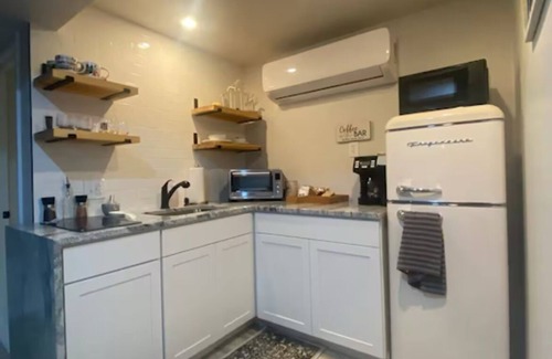 Hanson Apartamento | Peaceful Pines Haven~ cozy studio near the ponds