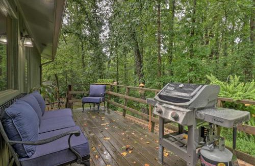 Pisgah Forest Casa | Peaceful Pisgah Forest Cottage with Fire Pit!