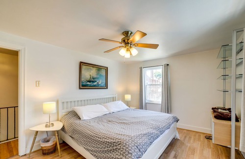 Squirrel Hill South Apartamento | Peaceful Pittsburgh Townhome w/ Large Yard