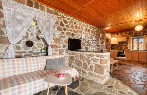 Kontos Casa | Peaceful place is located in one of the most beautiful and quiet
