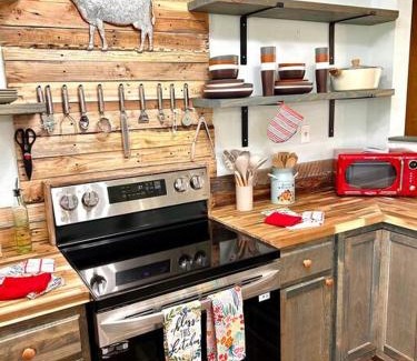 Gillham Casa | Peaceful, Private, and Country