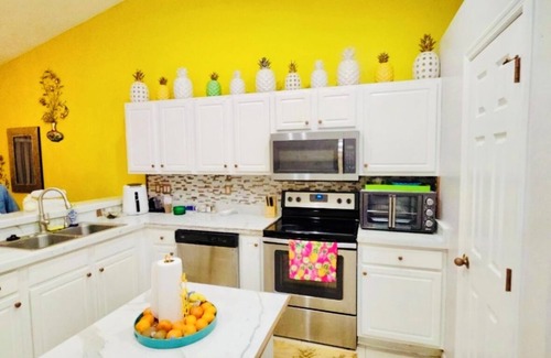 Joel Casa | Peaceful & Private! Close to Everything!