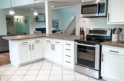 Myrtle Grove Casa | Peaceful private pool home dog friendly sleeps 8. large private lot fully fenced