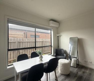 Wyndham Vale Cama Y Desayuno | Peaceful Private Room in Wyndham Vale