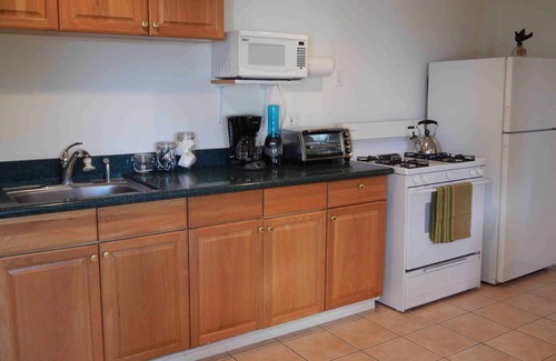 Sherman Oaks Apartamento | Tranquilo, privado y seguro Pensión / Apt En Sherman Oaks colinas.