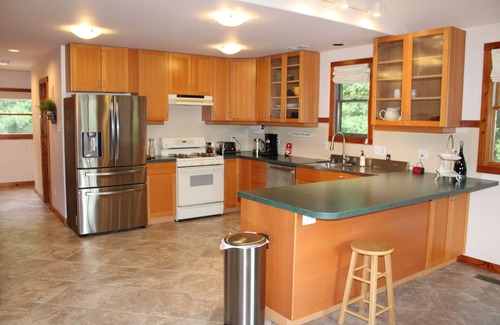 Pittsboro Casa | Peaceful, Private Treehouse on Terell's Creek