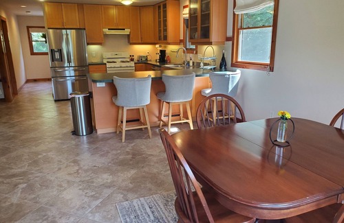 Pittsboro Casa | Peaceful, Private Treehouse on Terell's Creek