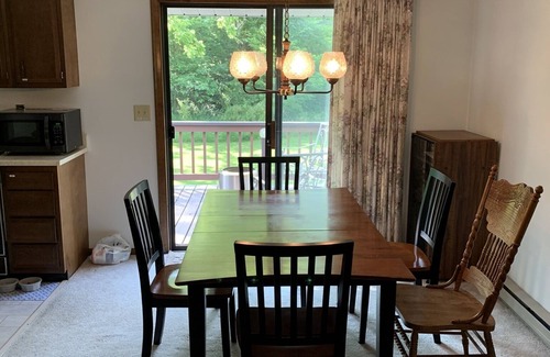 Duncansville Casa | Peaceful Puzzletown, come enjoy the quiet at the foot of the mountains.