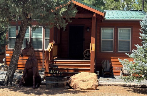 Show Low Cabina | PEACEFUL, QUITE, COMFORTABLE UNIQUE GET AWAY FROM THE HEAT!!!