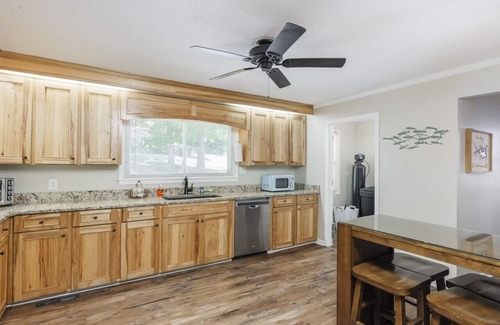 Leesville Casa | Peaceful Retreat on Lake Murray - HOT TUB!, Private Dock, SUPs, and Kayaks