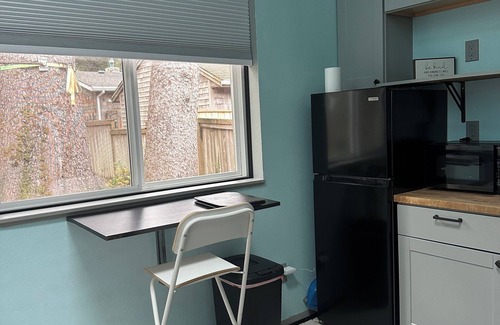 Downtown Cannon Beach Apartamento | Peaceful relaxing studio in Cannon Beach