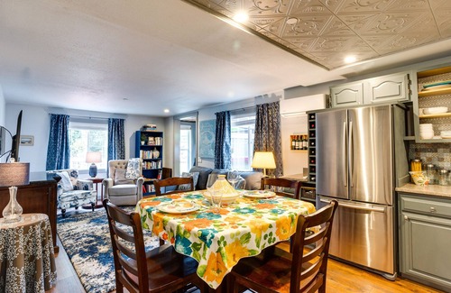 Maple Heights-Lake Desire Casa | Peaceful Renton Retreat w/ Hot Tub Access!