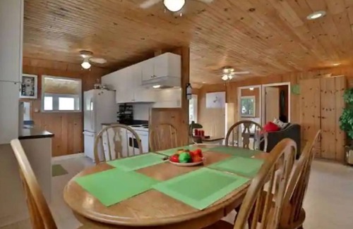 Hamilton Cabaña | Peaceful retreat on the Shores of Lake Erie