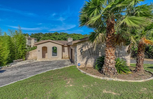 Lakeway Casa | Retiro tranquilo en el lago Travis con terrazas, una parrilla y fogón - ¡cerca de la ciudad!