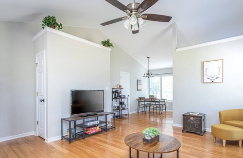 Youngsville Casa | Peaceful Retreat on the Outskirts!
