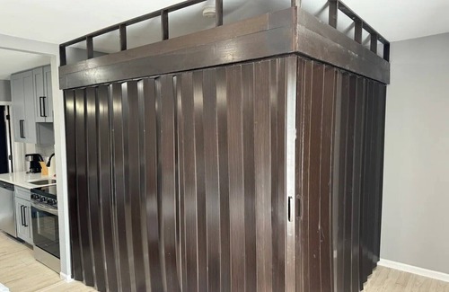 Franklin Park Apartamento | Peaceful Retreat: 10Mins to Airport, Free Parking