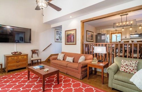Massanutten Casa | Peaceful retreat with creek and wildlife spotting!
