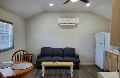 New Boston Cabina | Peaceful Retreat